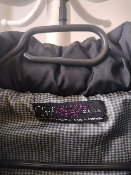 Дамски черен елек Zara