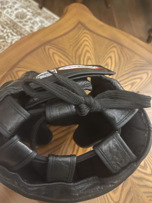 Шлем для бокса {Twins} +перчатки {Everlast}