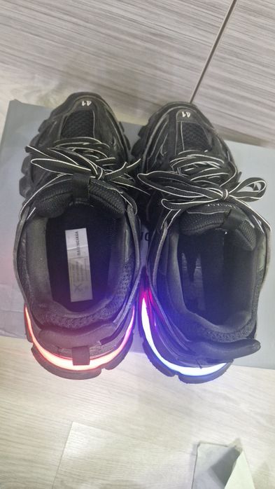 Balenciaga track