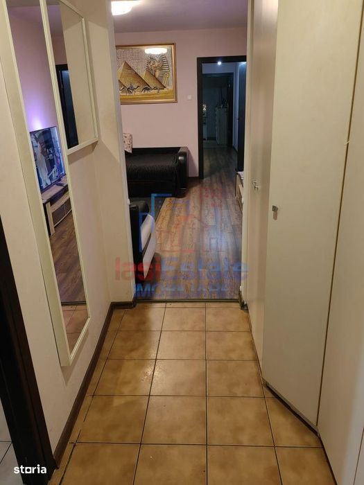 Apartament 3 camere zona Podu de Piatra
