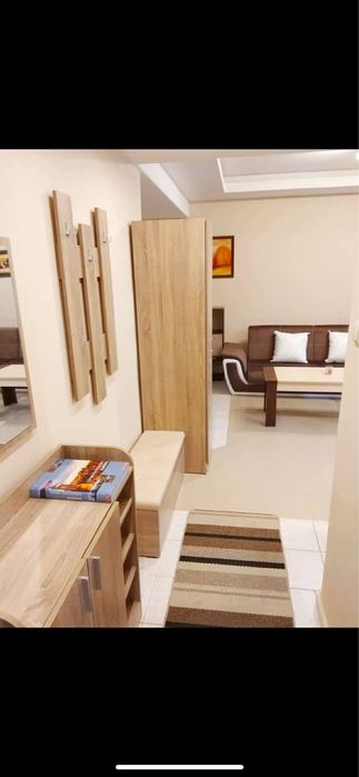 Дава се под наем Двустаен апартамент в Перник, Център - 50 кв.м за 398.82 € - Снимка #3