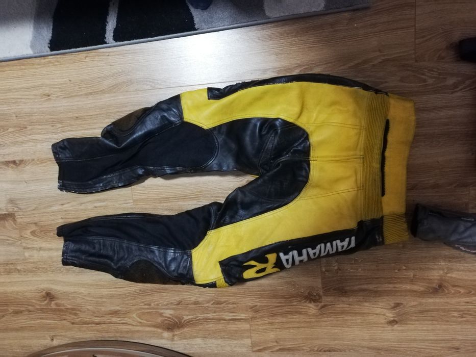 Costum, echipament motocicleta, geaca moto, pantaloni moto