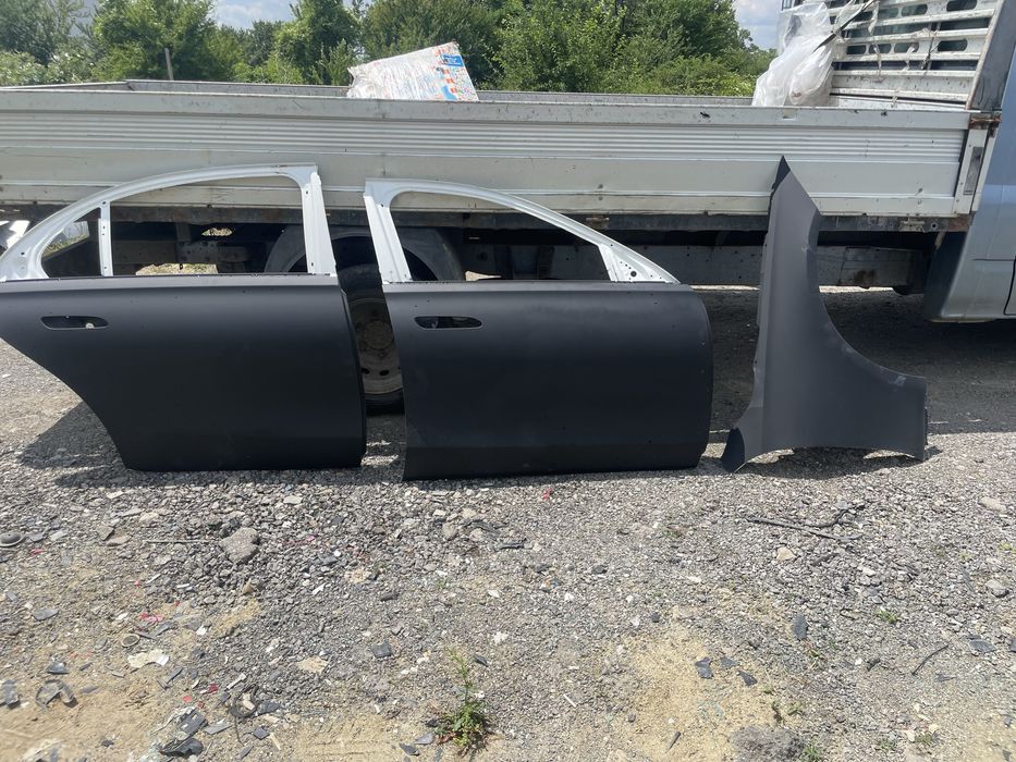 Задна дясна врата w223