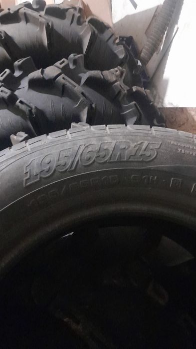 Продаю 4 шины б /у