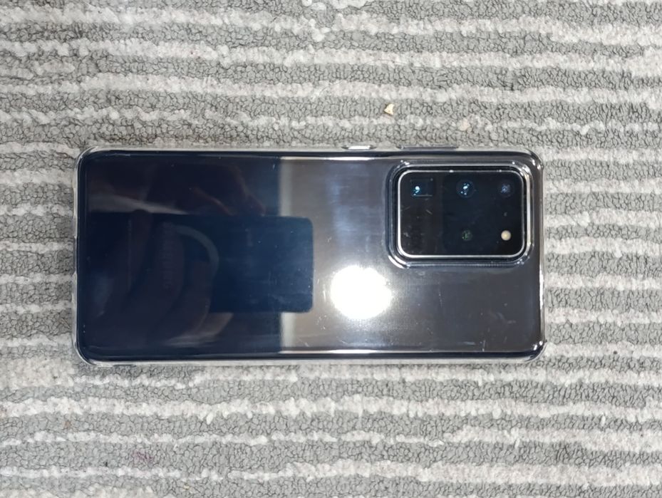 yaxshi xolatda Samsung s20 ultra