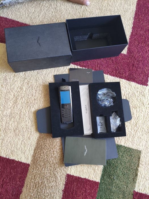 Vertu новый с документами