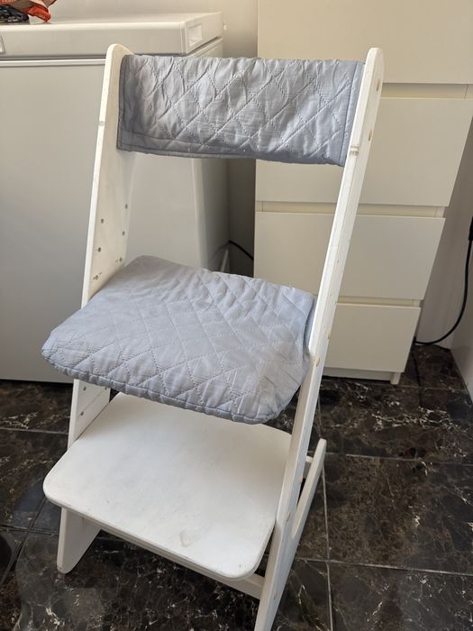 Продам детский стул