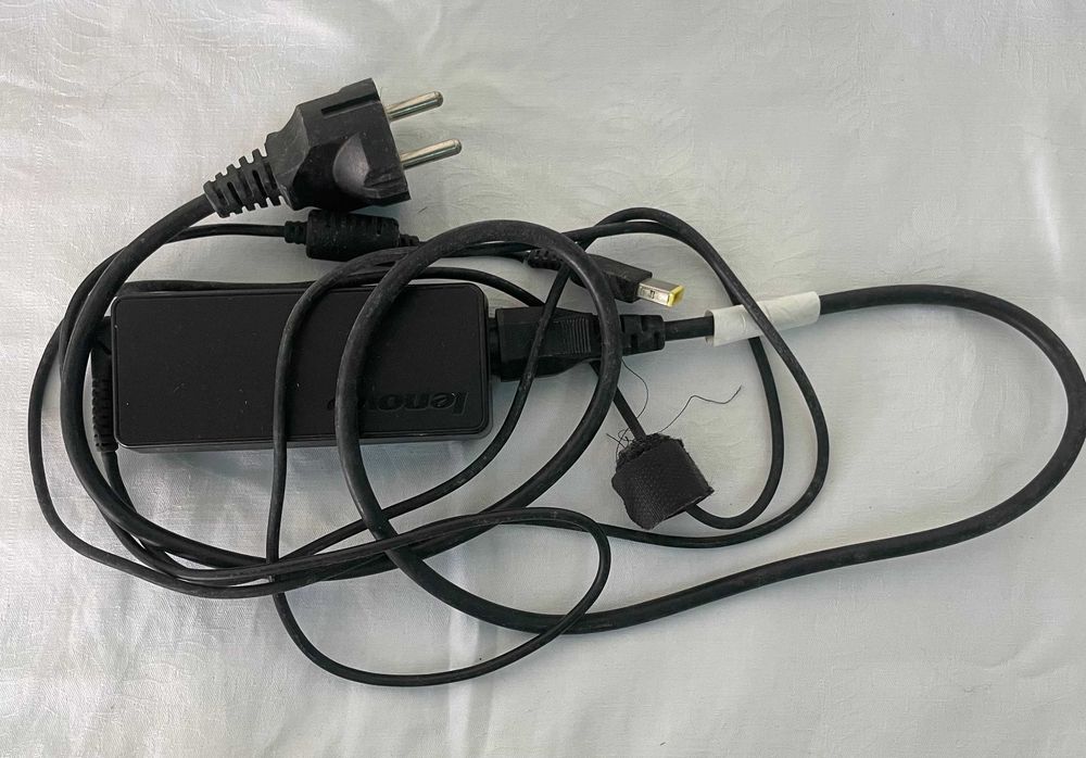 Laptop Lenovo defect, mouse, cooler si incarcator