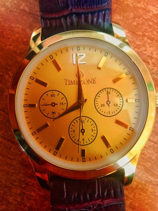 Часы time zone почти новые