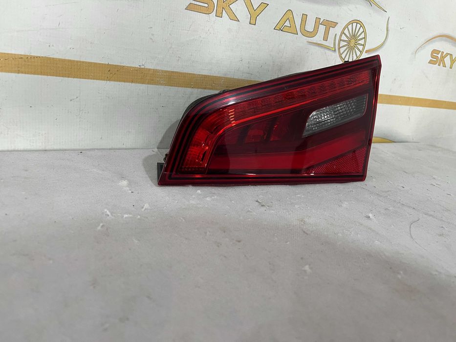 Stop dreapta pe hayon Audi A3 sportback dupa 2013 cod 8V4945094A