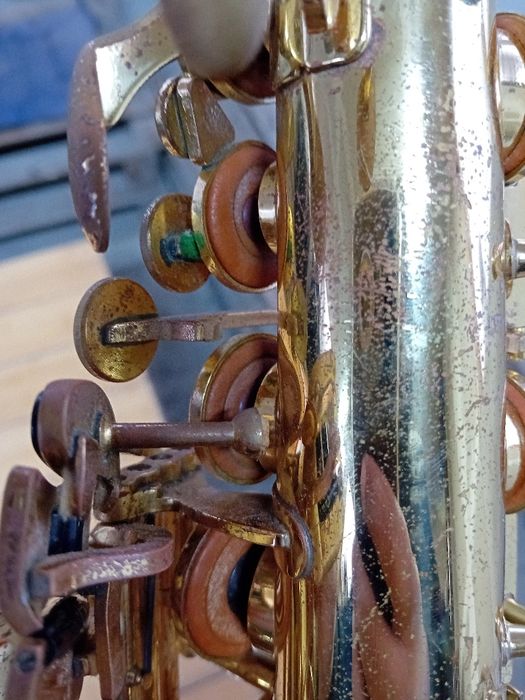 Саксофон готов за свирене