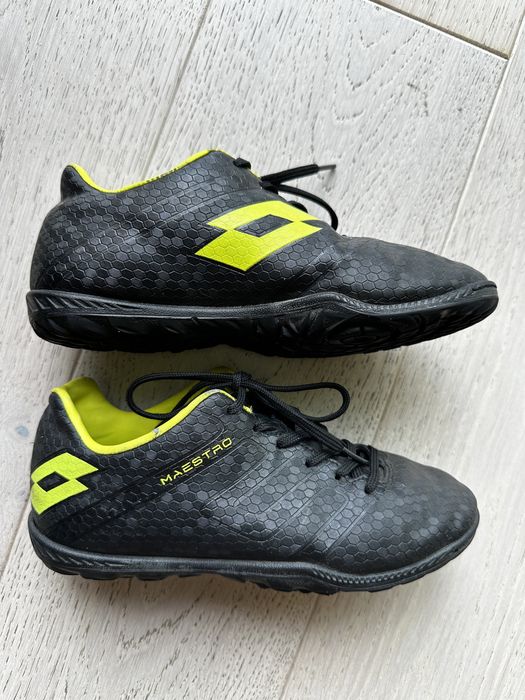 Ghete fotbal copii Lotto marime 34 pentru sintetic