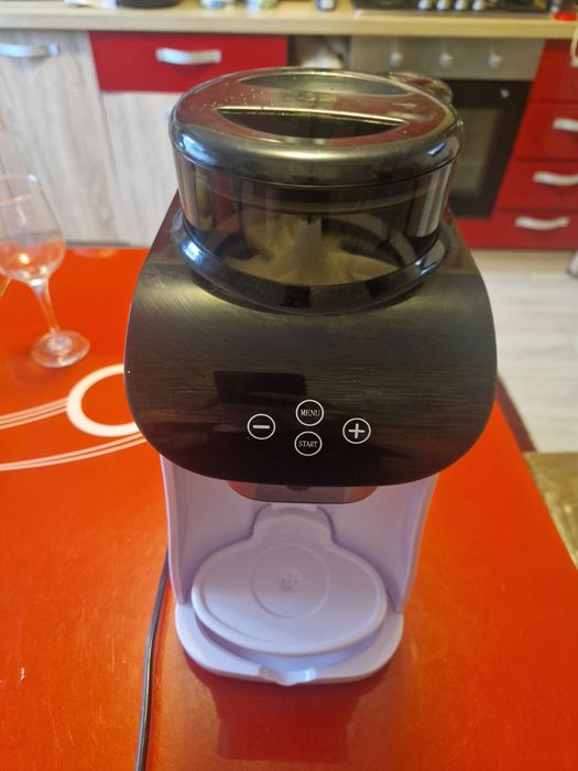 Expresor de lapte baby smart formula