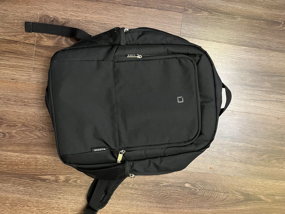 Vand geanta - ghiozdan pentru calculator