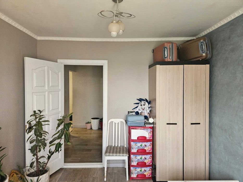 Продам 3 комнатную на 8 микрорайоне