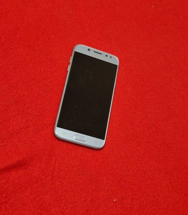 Telefon cu touchscreen pentru colecție
