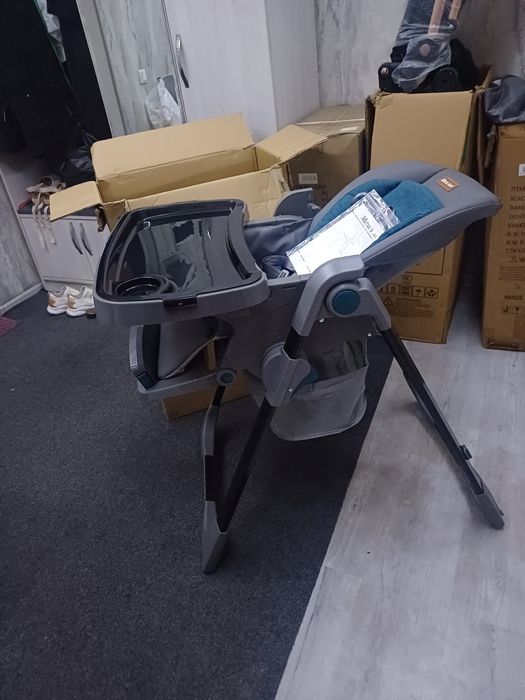 Продаётся фирменный кормления стульчик новый