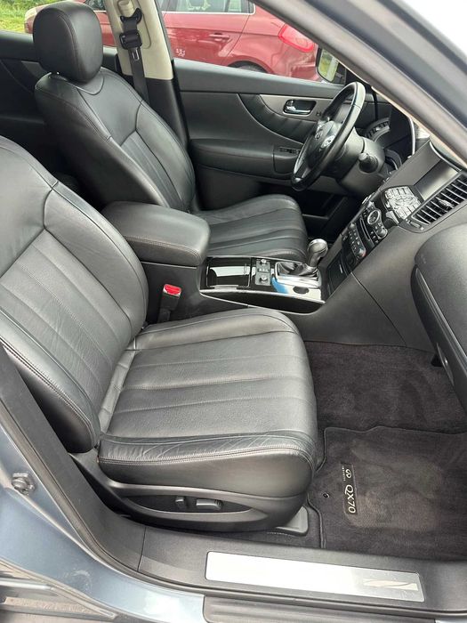 INFINITI QX70 3.7 V6 AWD, модел 2017 г., на реални 99300 км,