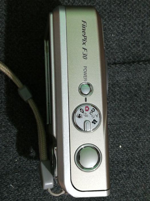 Camera Foto Fujifilm Finepix F30 perfect functionala
