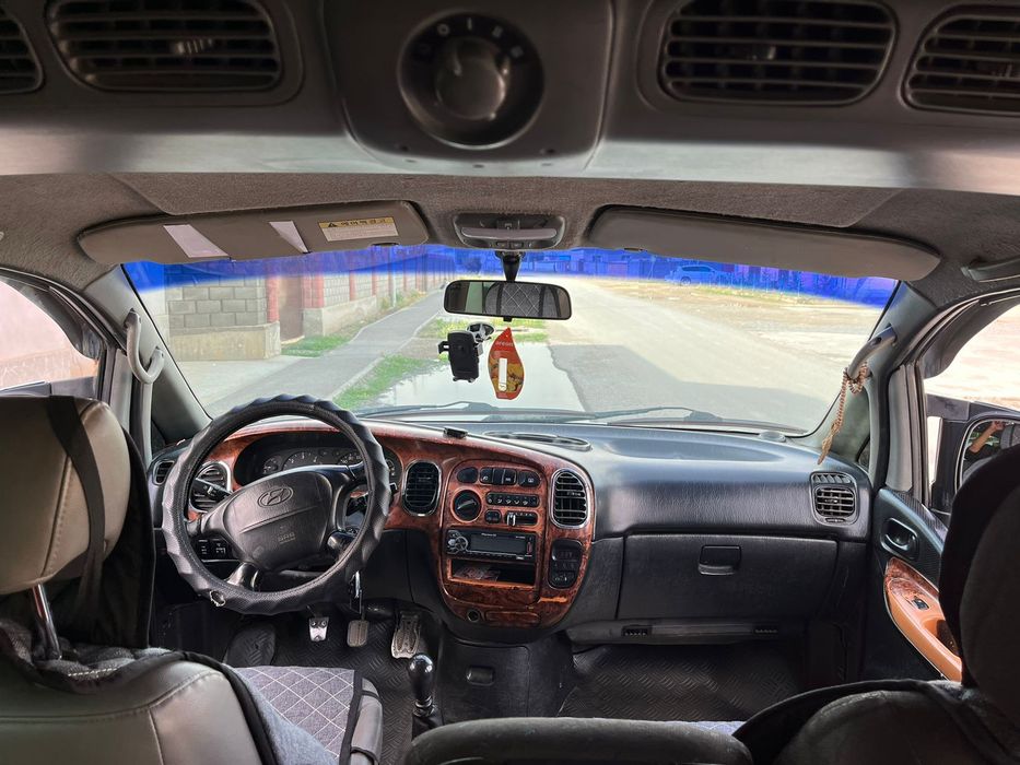 Hunday Starex 2003.  Куб  2.5 .