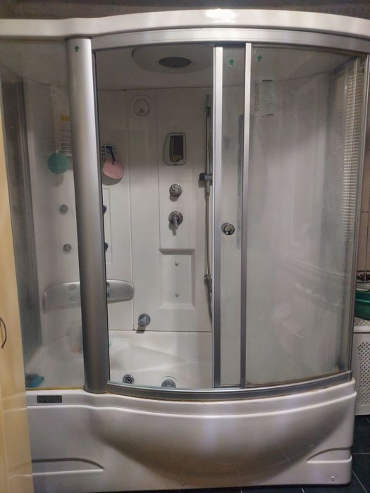 Продам душевую кабину