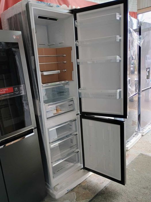 Нов Хладилник с фризер BEKO 203.5 см Dark Inox HarvestFresh AeroFlow