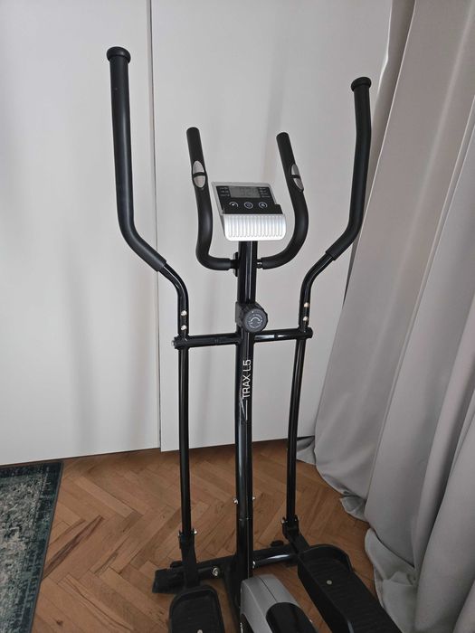 Продавам Кростренажор