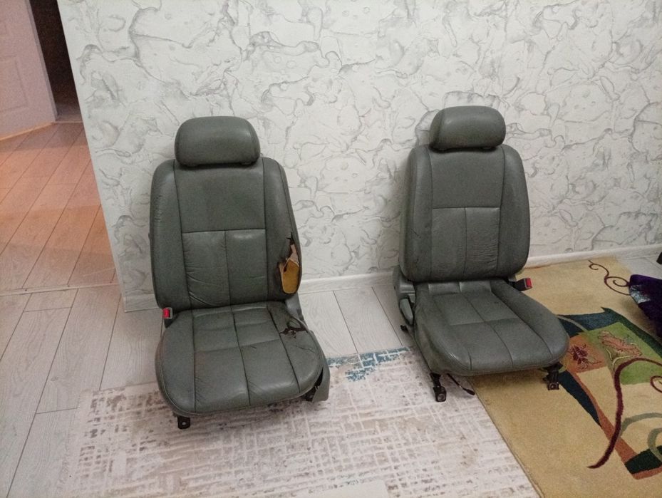 Продам сиденье от Nissan
