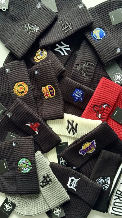 Шапки с логотипами клубов MLB, NBA , NHL, NFL