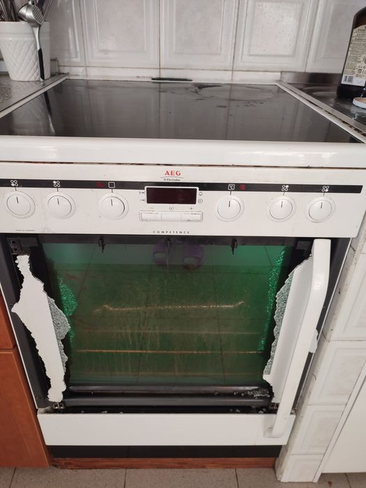 Готварска печка AEG 41016VH-WN - фурна + керамичен плот - за части