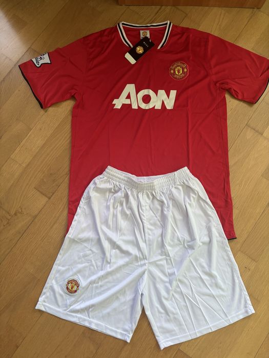 Продам Футбольную  форму