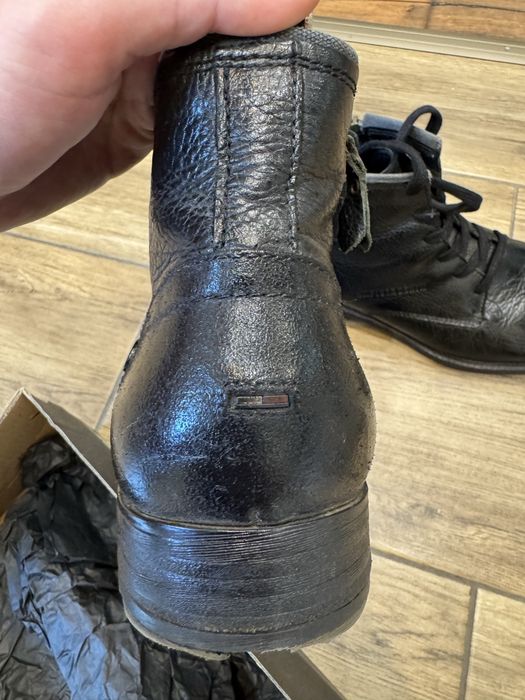 Ghete din piele , marca TOMMY HILFIGER