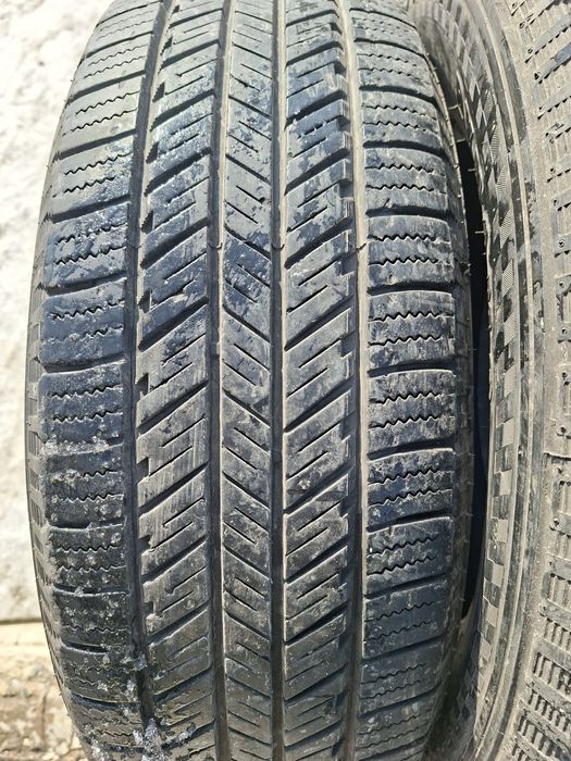 Продам шины 235/65/17