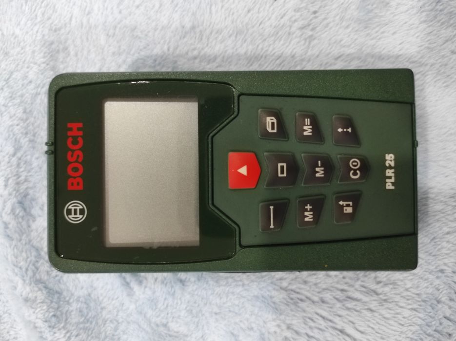 Продам лазерный дальномер Bosch PLR 25