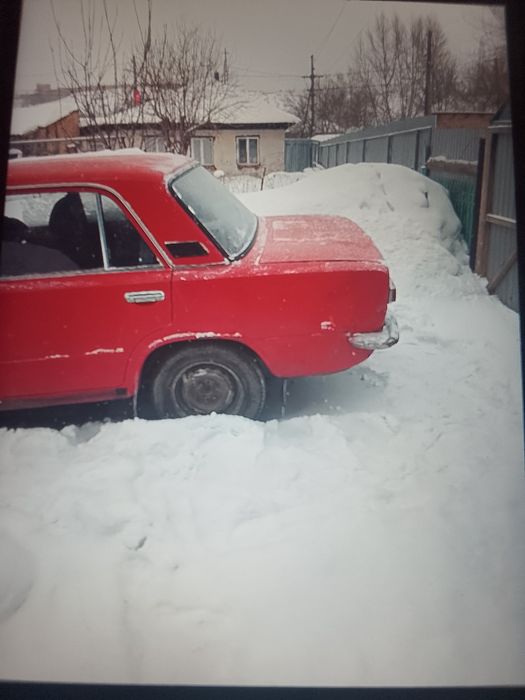 Продам машину ВАЗ 21013