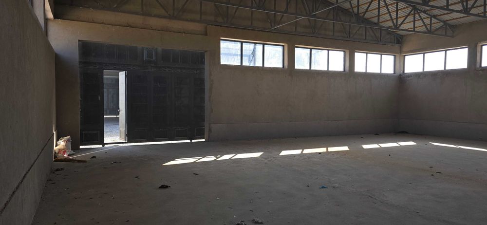 Ишлаб чикариш ва автосервис учун таййор бино.