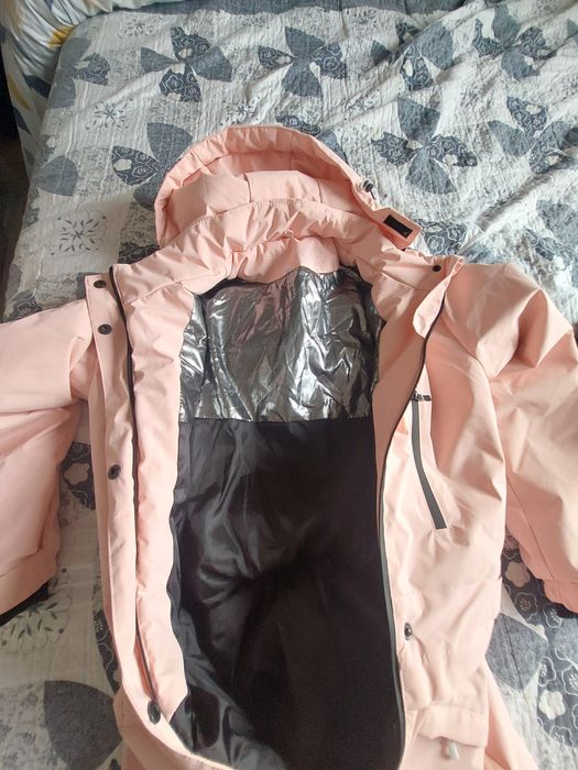 Продам сноубордический комбенизон. Новый