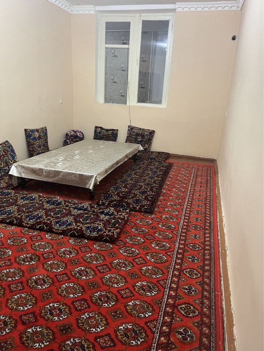 Квартира сотилади Гурлан куча 11-дом. Айрим жихозлари бн сотилади.