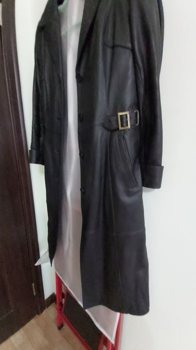Кожанный плащ- пальто