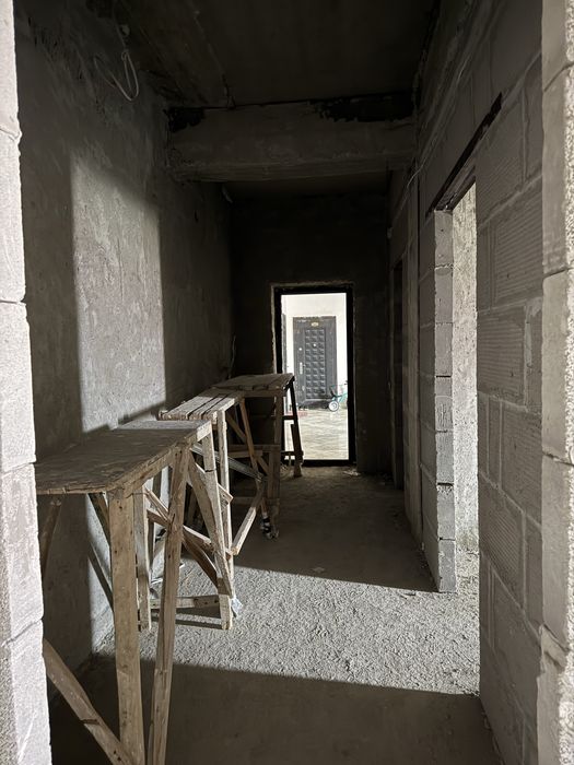 Тезда квартира сотилади