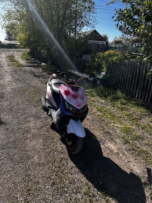 Продам скутер м8