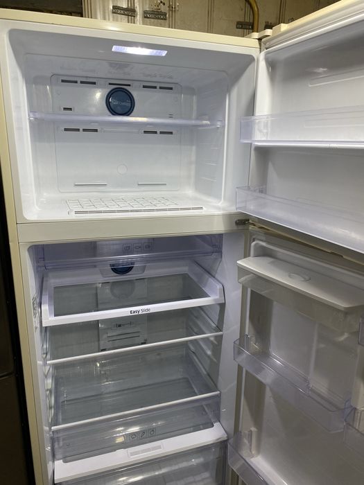 Холодильник SAMSUNG