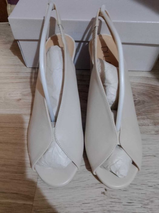 Дамски обувки естествен велур и естествена кожа