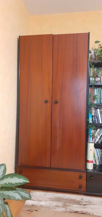 Секция, гардероб, бюро