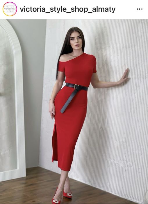 Платье новое красное