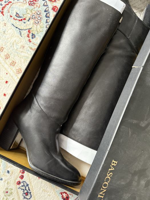 Basconi етік сатылады. 80мыңға алдым. 15мыңға сатамын