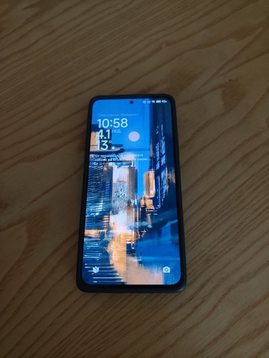 Продавам Xiaomi Redmi Note 13