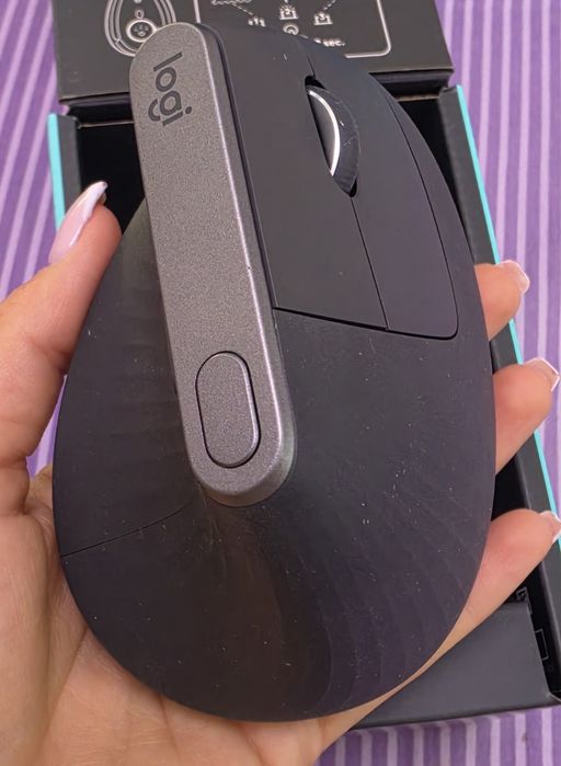 Безжична мишка Logitech MX Vertical