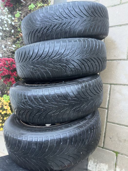 Vând set 4 roți complete – jante + cauciucuri 5x112 R15 - 125 lei/buc