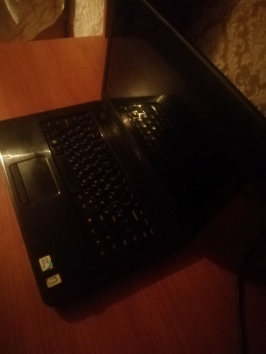 Продам ноутбук Dell.